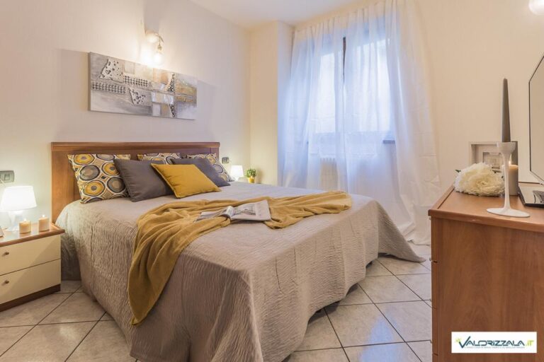 Leader House Operazione Immobiliare Delebio Sondrio Ottimo ROI investire immobili cessione preliminare home staging camera da letto